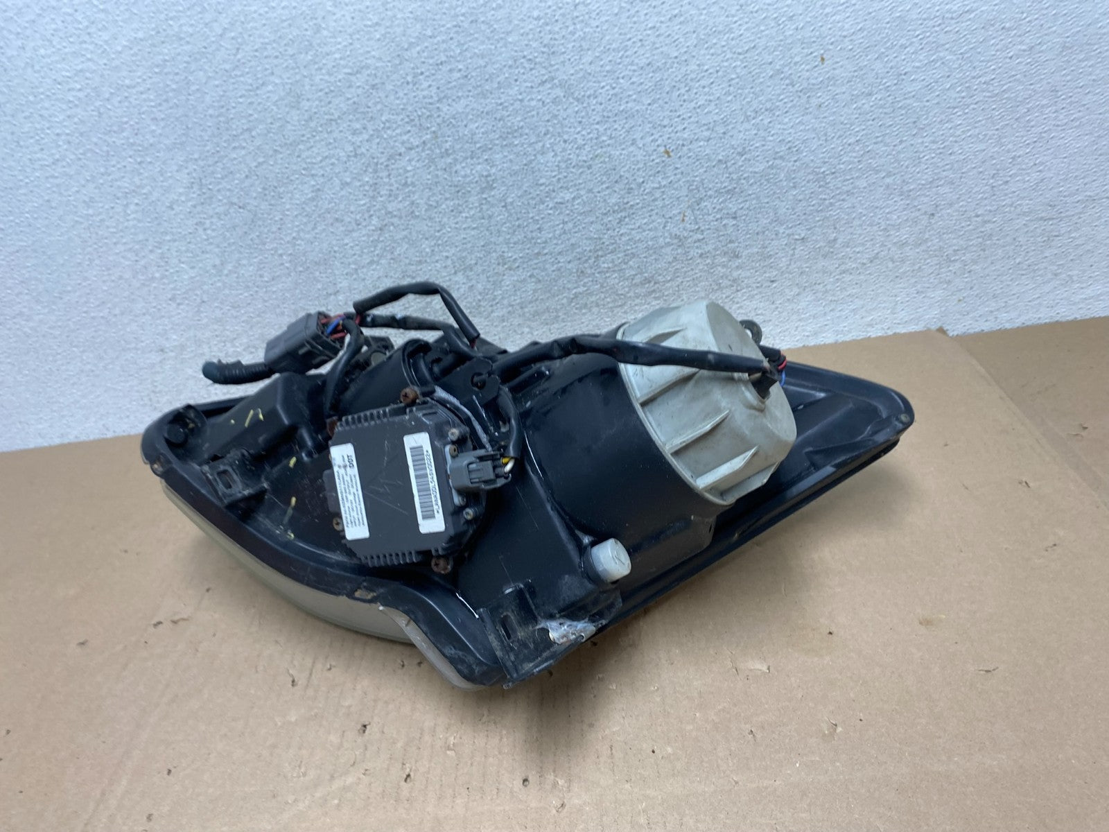 2004 2005 2006 Nissan Maxima Right Passenger Side Headlight Xenon HID AG6692 DW8