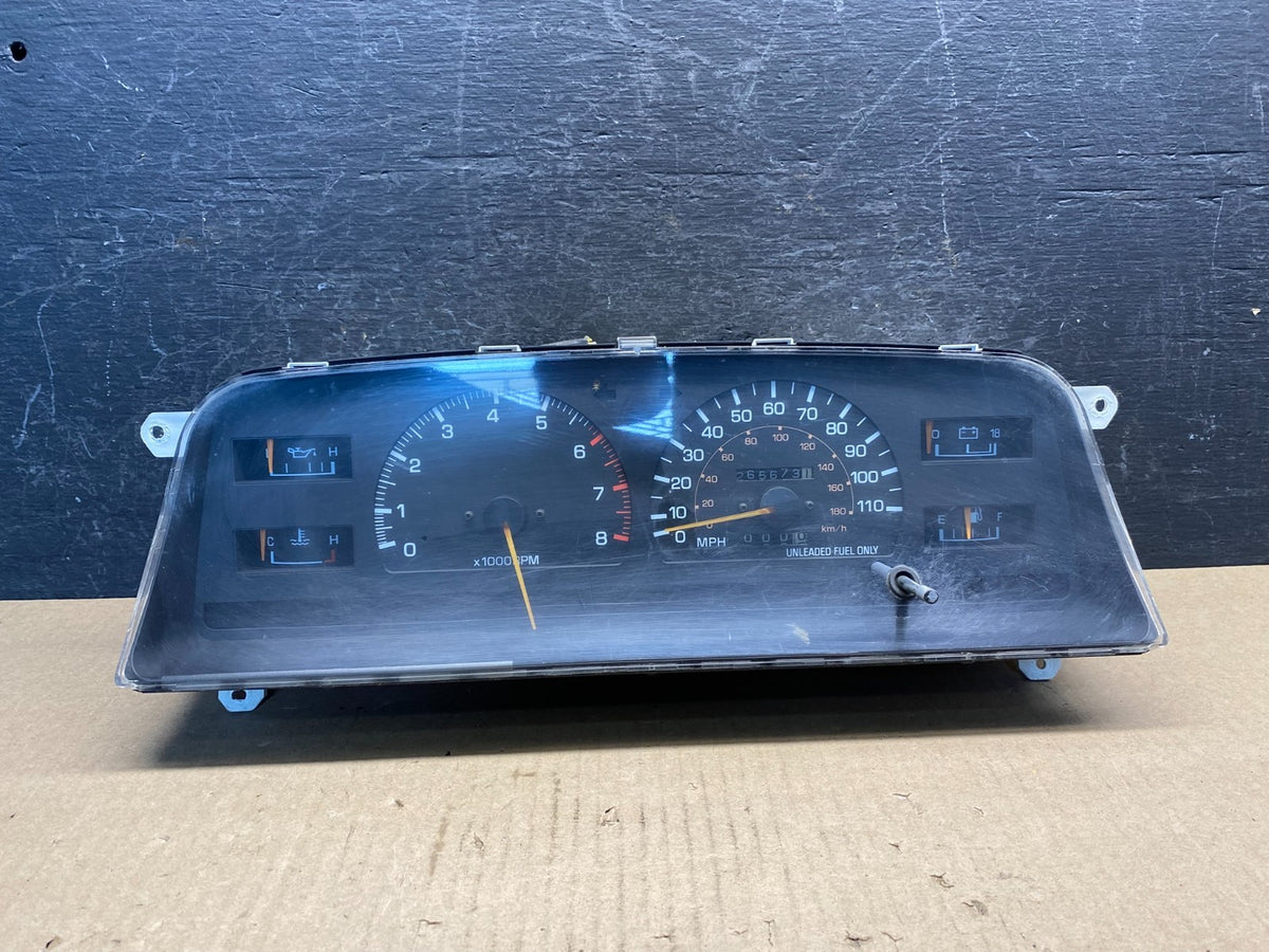 1992 to 1995 Toyota 4Runner Instrument Cluster 83200-35220 AG9417 PS0