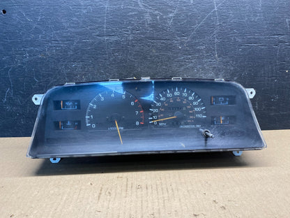1992 to 1995 Toyota 4Runner Instrument Cluster 83200-35220 AG9417 PS0