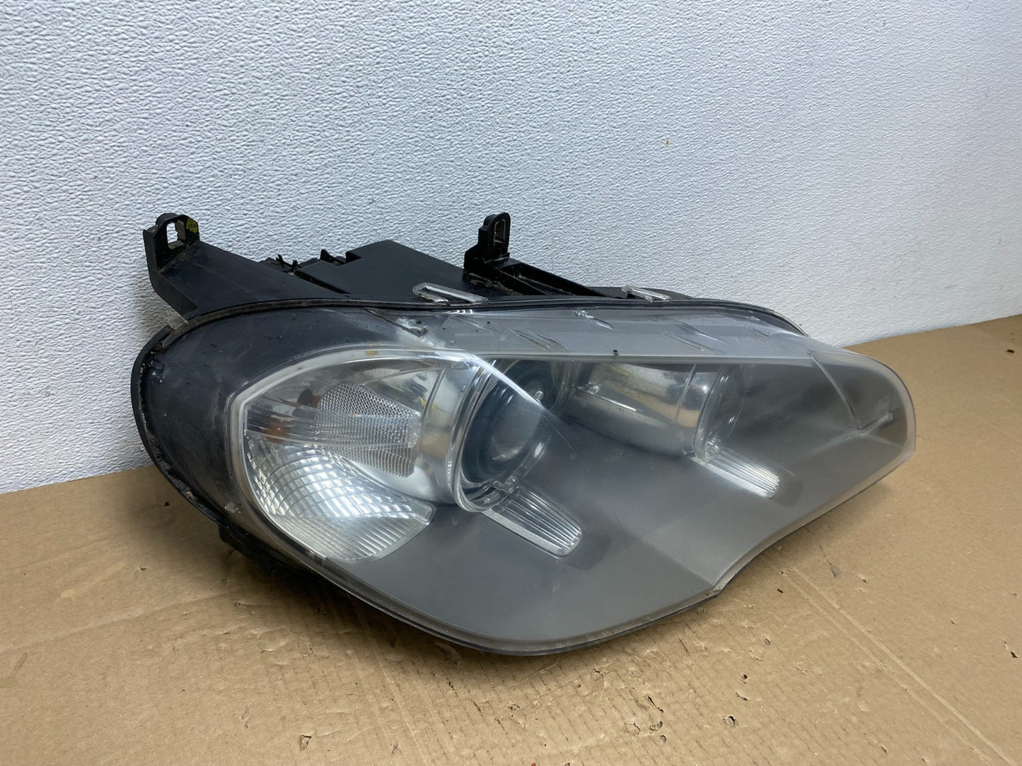 2011 to 2013 BMW X5 Right Passenger RH Side Headlight Xenon HID OEM AC3836 DW2