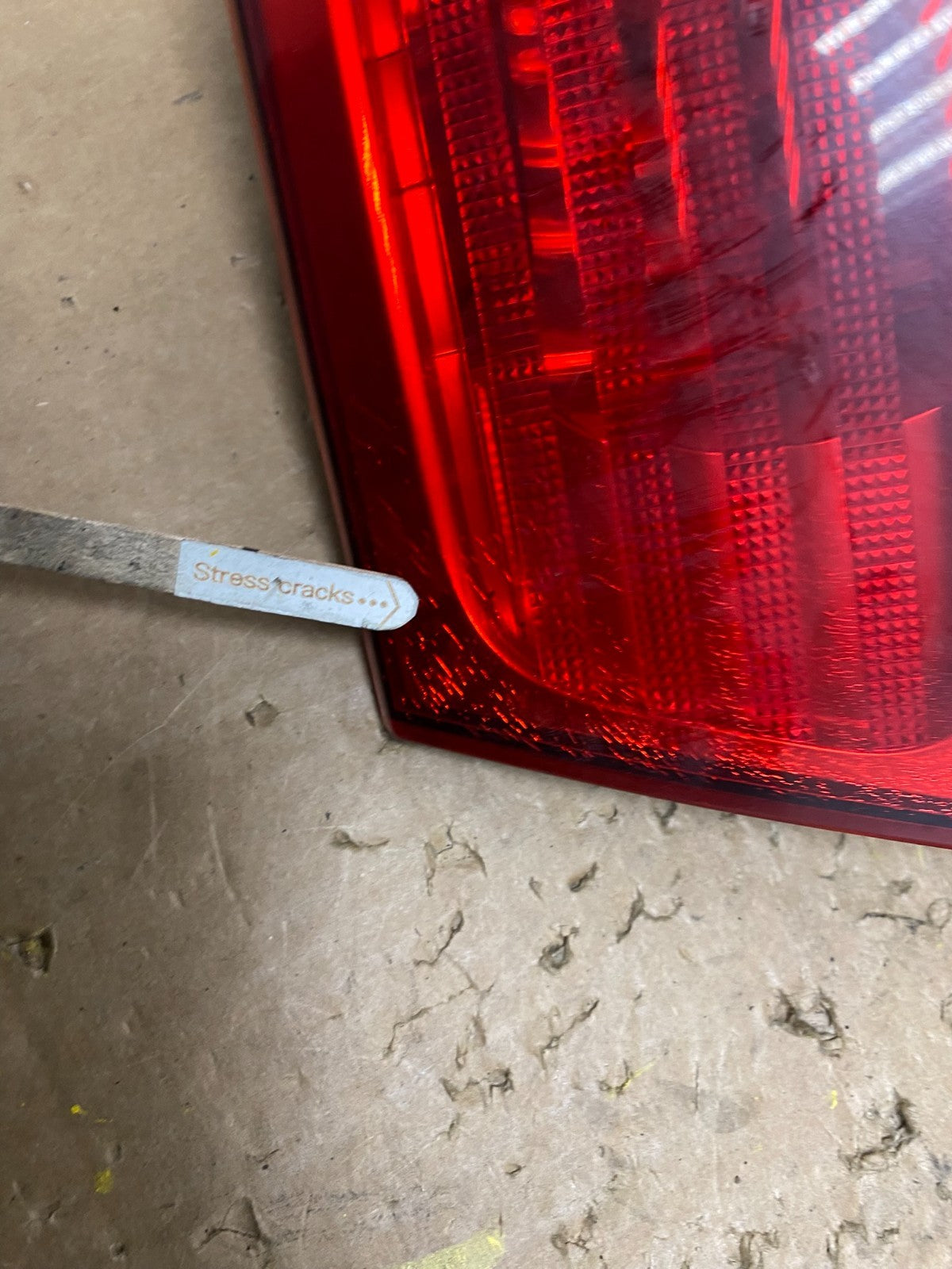 2000 - 2001 Infiniti i30 Left+Right Side Tail Lights Inner Oem V8441 DW6