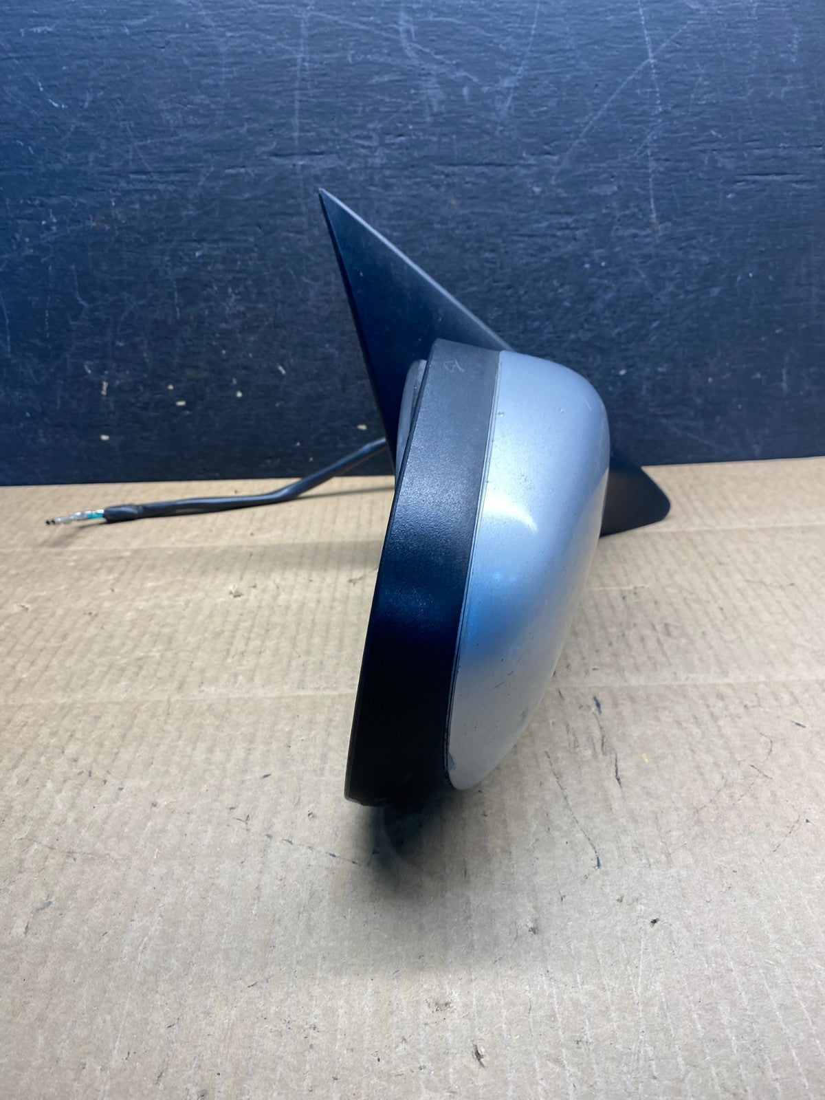 2003 to 2011 Ford Crown Victoria Right Passenger View Door Mirror AG7292 DW8