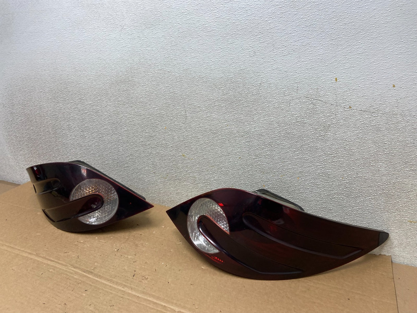 2006 to 2010 Mercedes W251 R-Class Left+Right Side Tail Lights AB4447 DW1