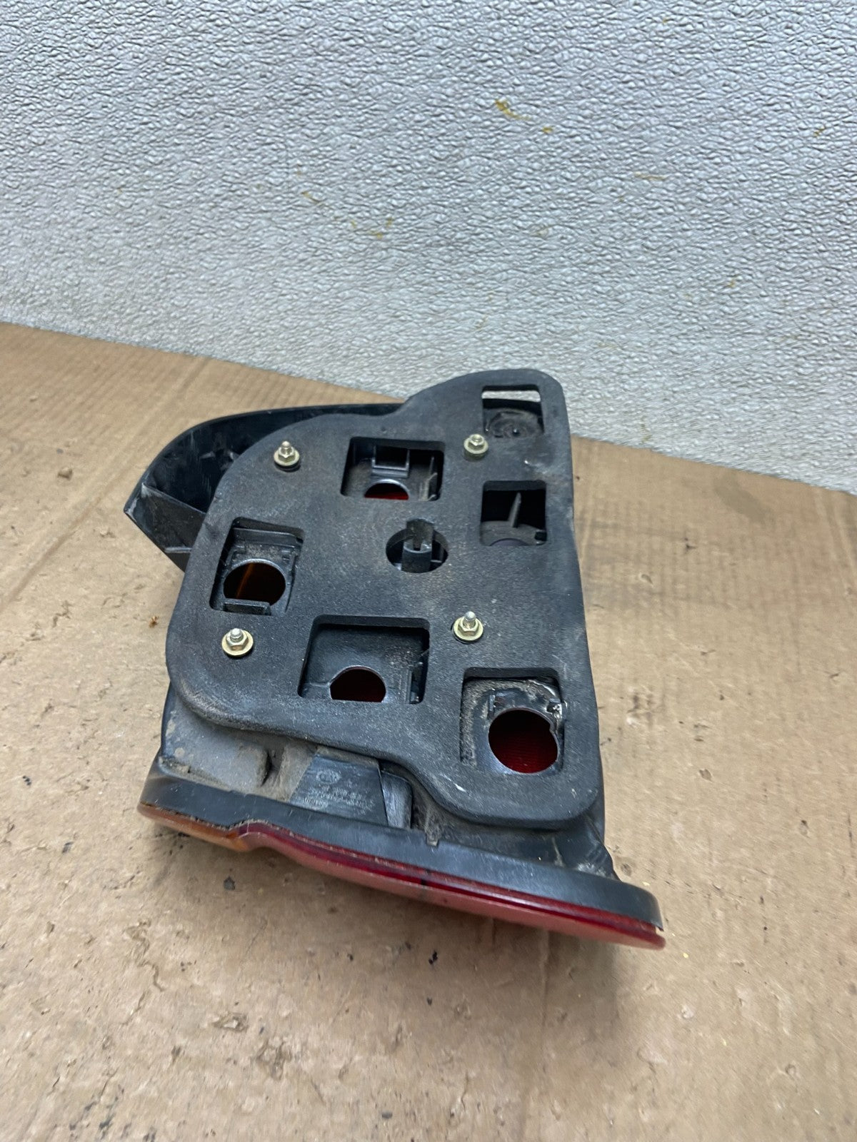 1996-2000 BMW 5-SERIES E39 528i 540i Right Passenger Side Rh Tail Light AA6702LK5