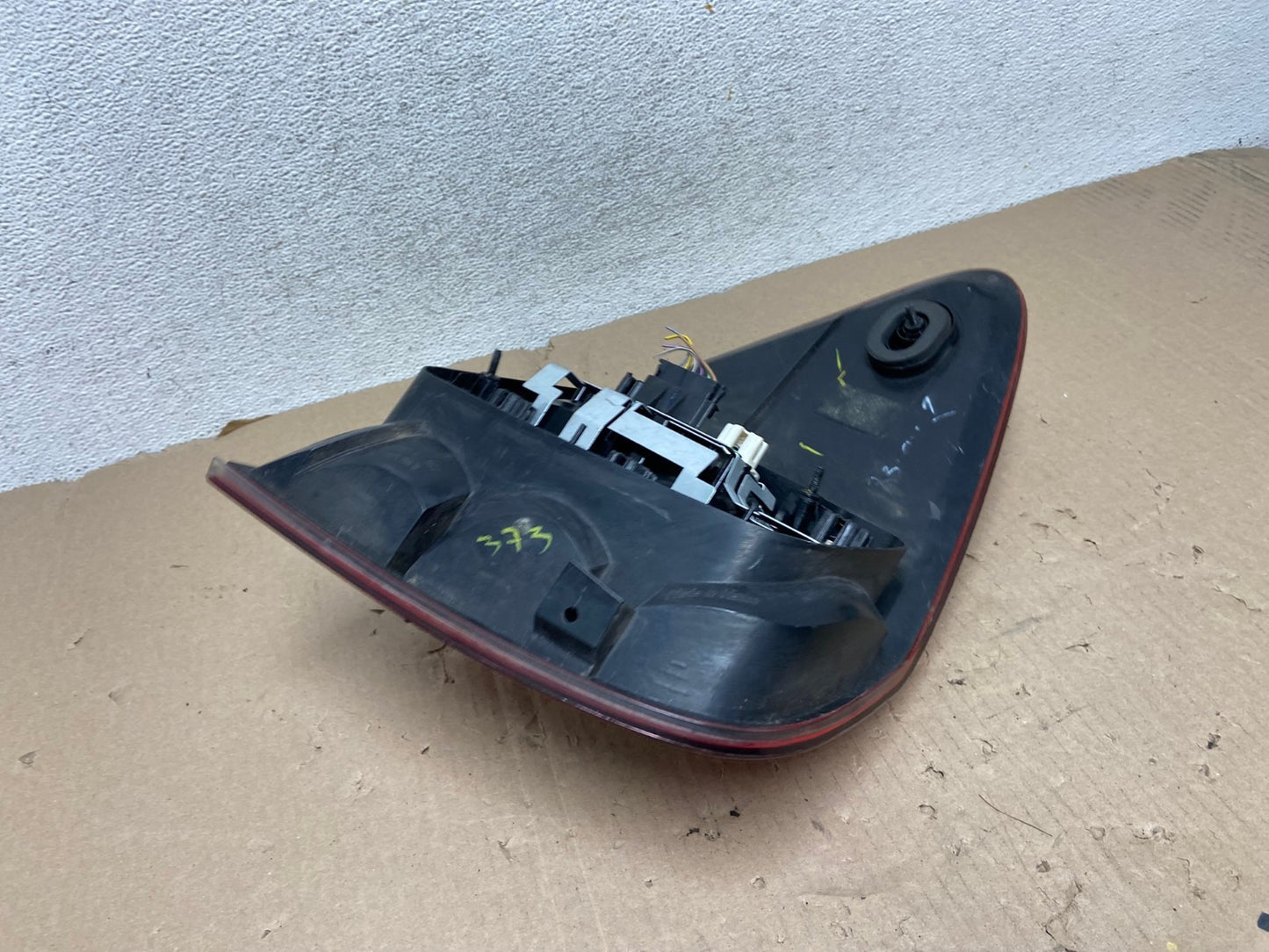 2009 to 2011 Mercedes ML350 ML-Class Right Passenger RH Tail Light AG6936 LK3