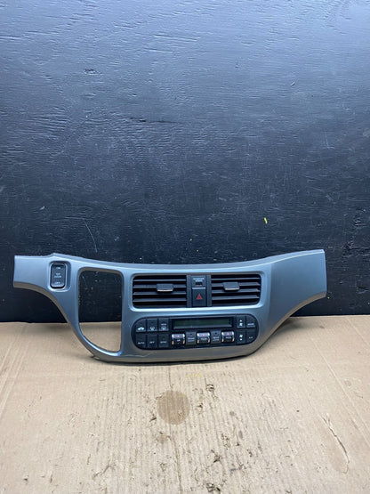2005 to 2010 Honda Odyssey  Radio Climate Control Dash Trim Bezel Oem p1714 DG0