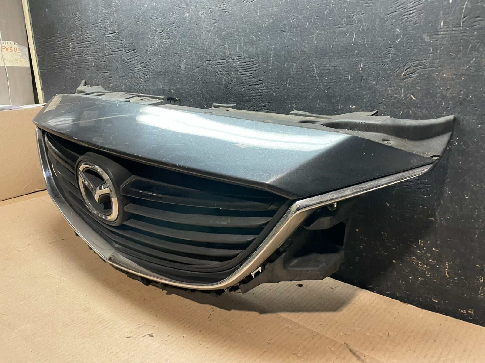 2014 to 2015 Mazda 6 Front Upper Grill Grille z8436 DG2