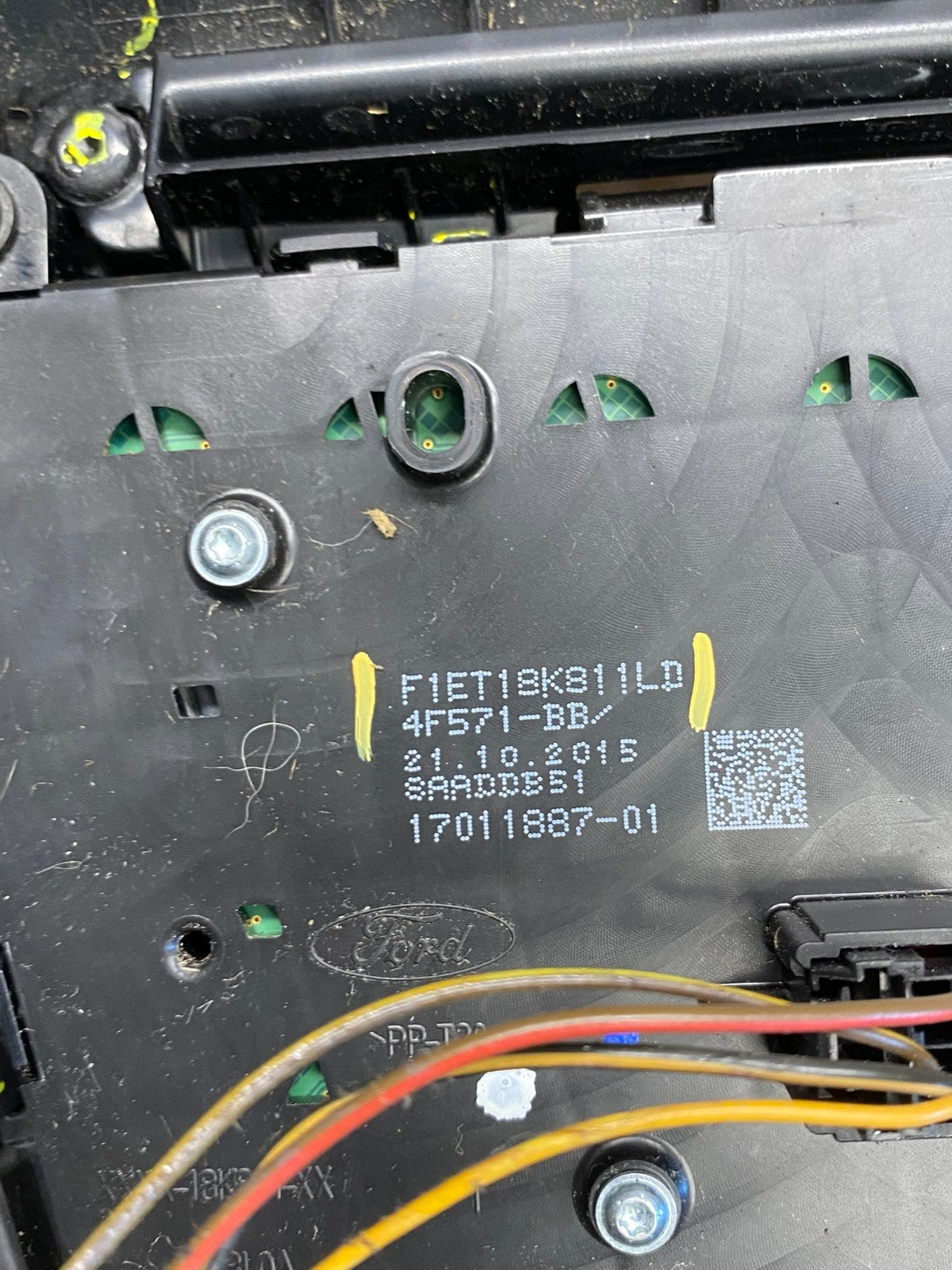 2015 to 2018 Ford Focus Center Radio Stereo Control Unit Trim ac9339 DG5
