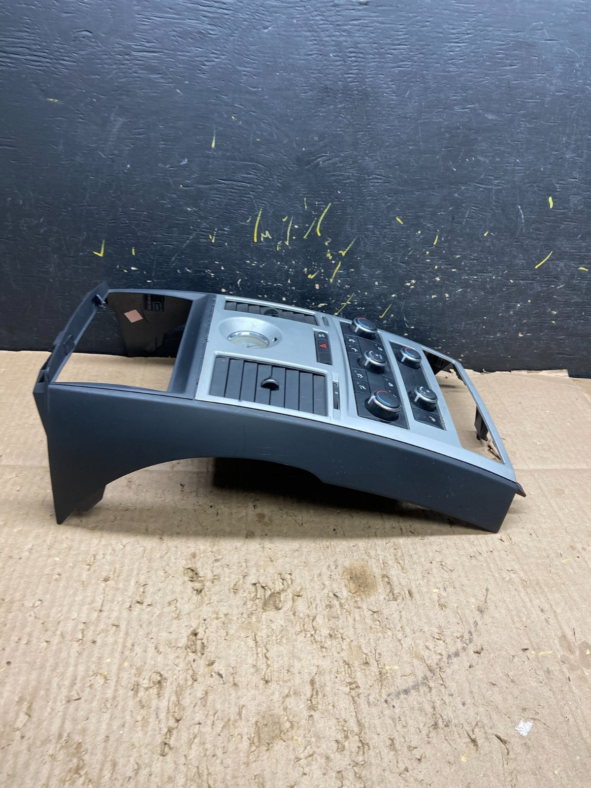 2008-2010 Dodge Grand Caravan Radio Bezel Climate Control Heat AC Heater Y8072 D2
