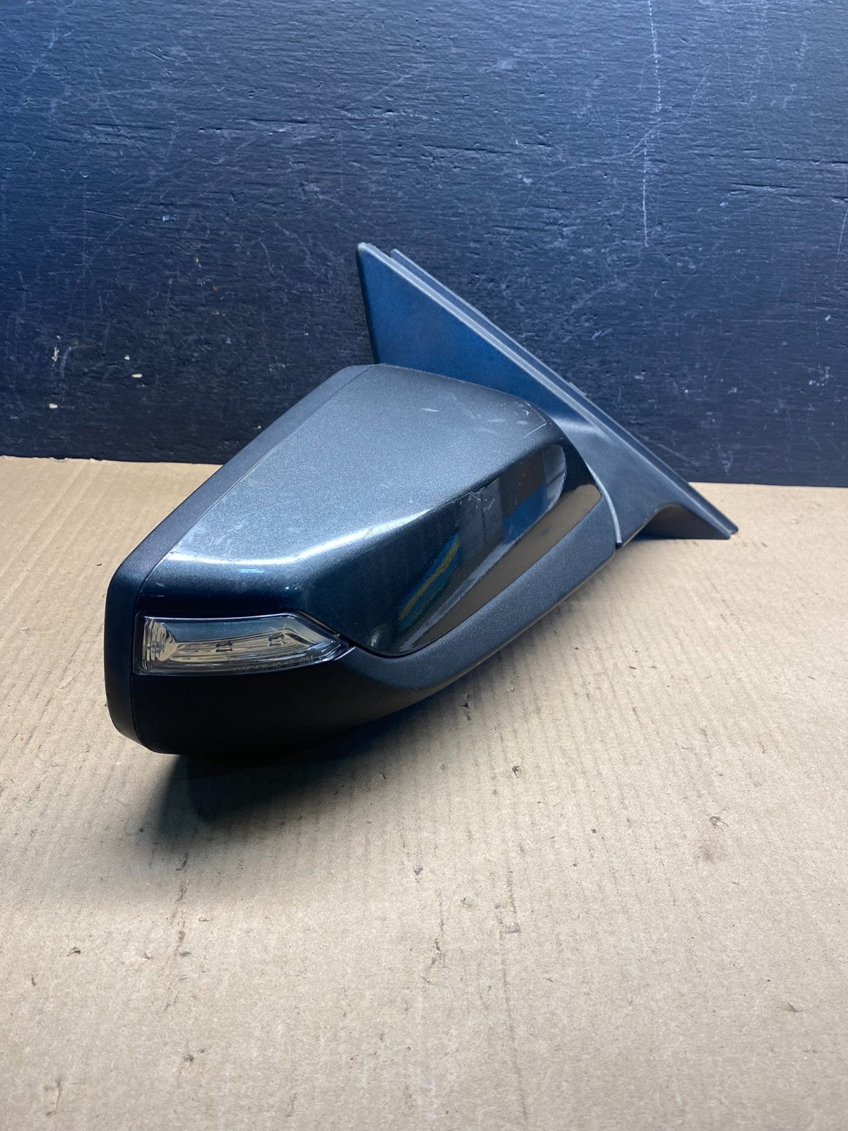 2016 to 2018 Chevrolet Malibu Right Passenger Turn Signal Door Mirror AE6338 DW1