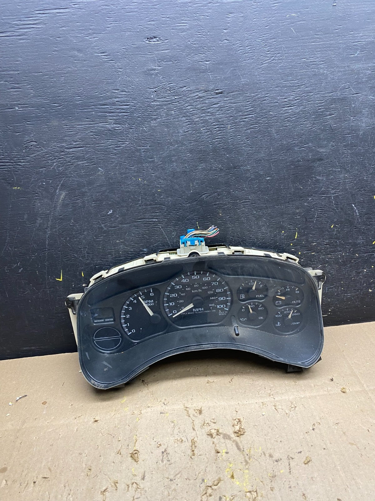 2002 GMC Yukon Speedometer Cluster Gauge Oem U5480 DG0