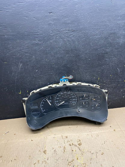 2002 GMC Yukon Speedometer Cluster Gauge Oem U5480 DG0
