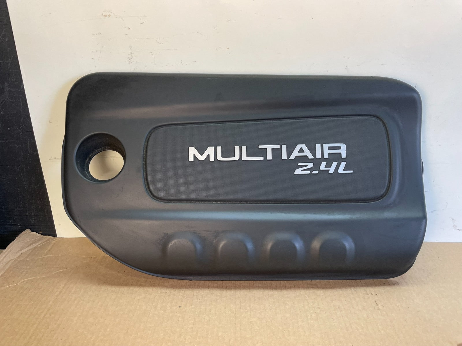2015 to 2017 Chrysler 200 Engine Cover Top Lid Cover AG7560 DG0