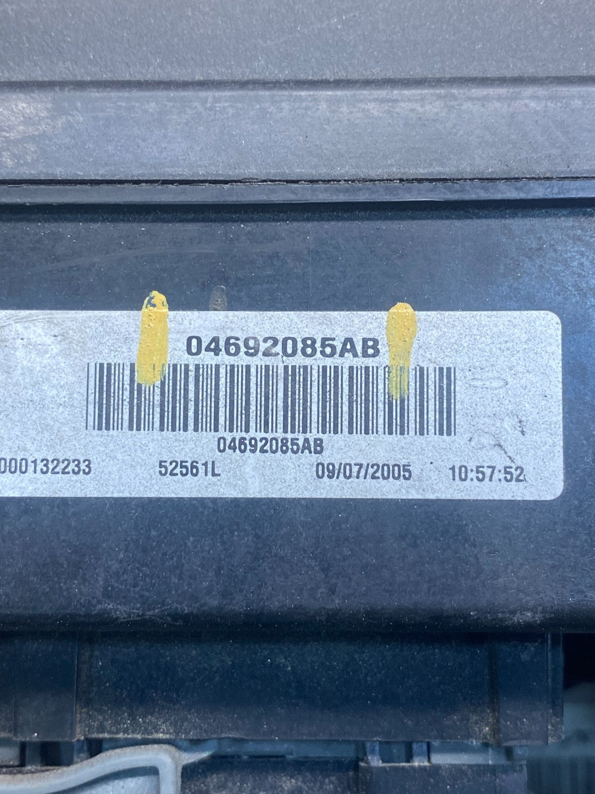 2006 Jeep Grand Cherokee Integrated Power Fuse Box 04692085AB ag6164 DG6