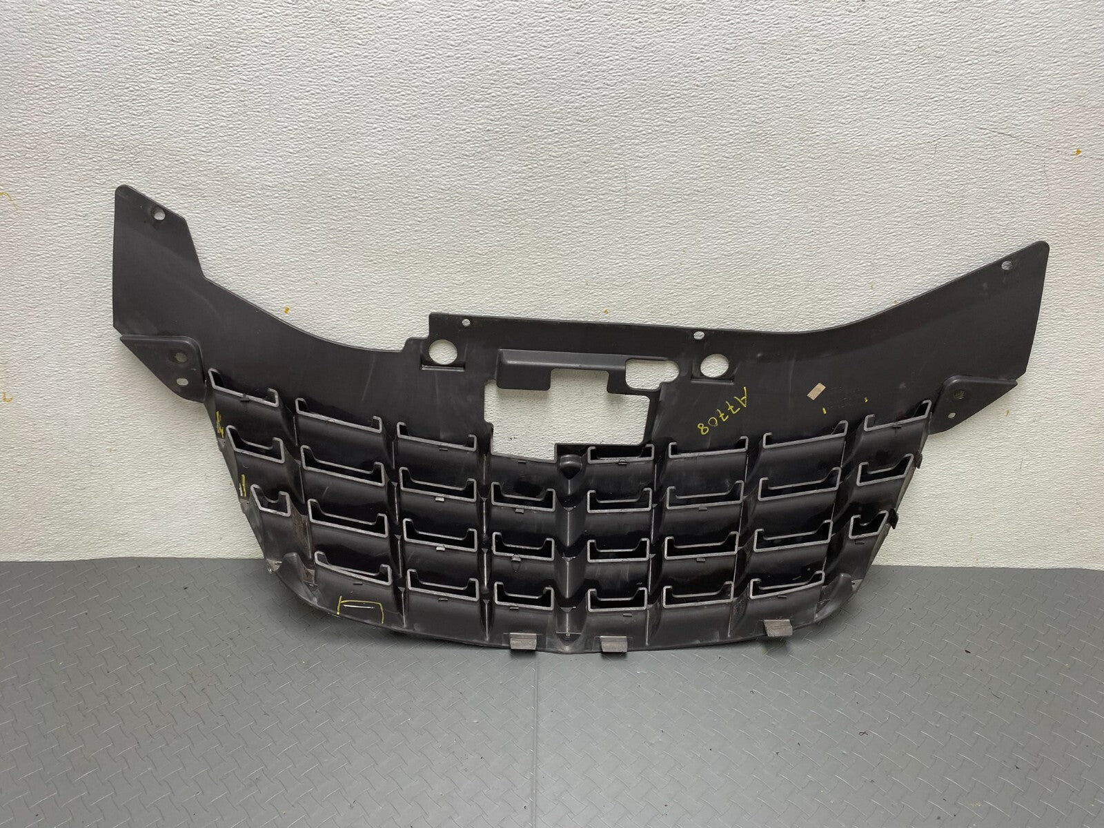2007 to 2010 Chrysler Sebring Front Upper Grille Grill 0YW36TRMAB A7708 PS4