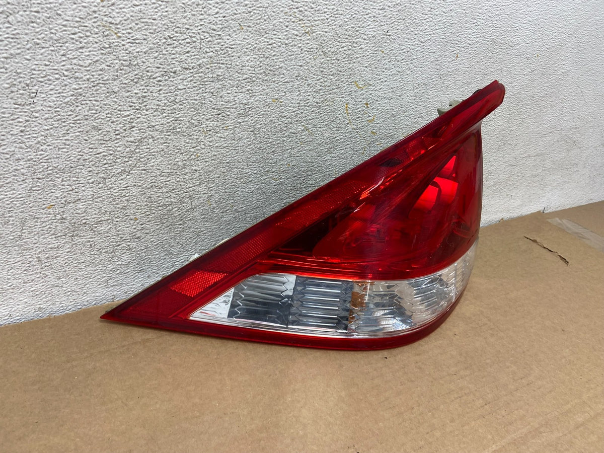 2010-2011 Honda Insight Left Driver LH Side Tail Light AH3096 DW1
