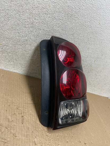 2002 to 2009 Chevrolet Trailblazer Right Passenger Rh Tail Light AJ1801 LK2