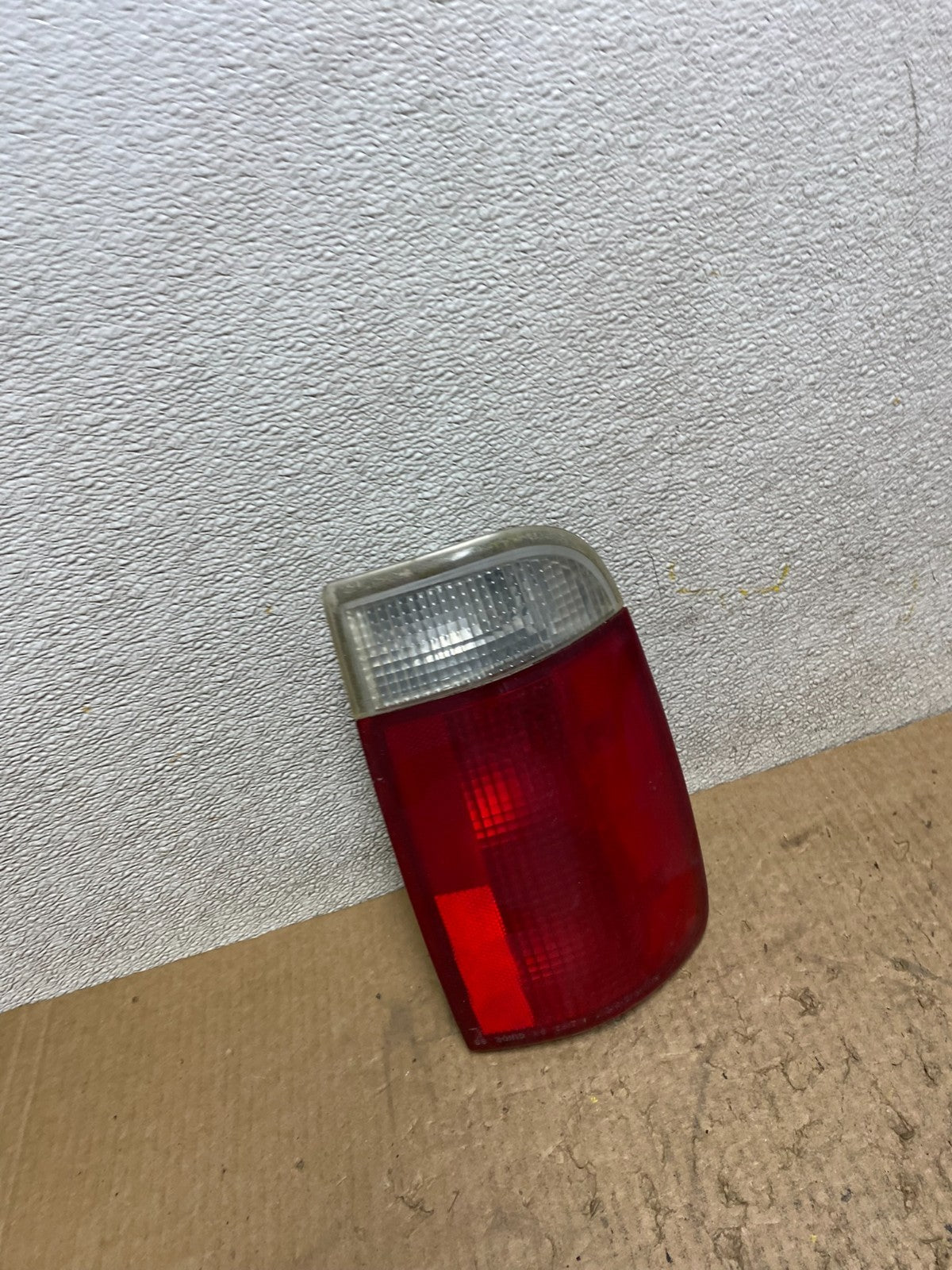 1995 to 2005 Chevrolet GMC Blazer S10 Left Driver LH Tail Light OEM W7737 DW2