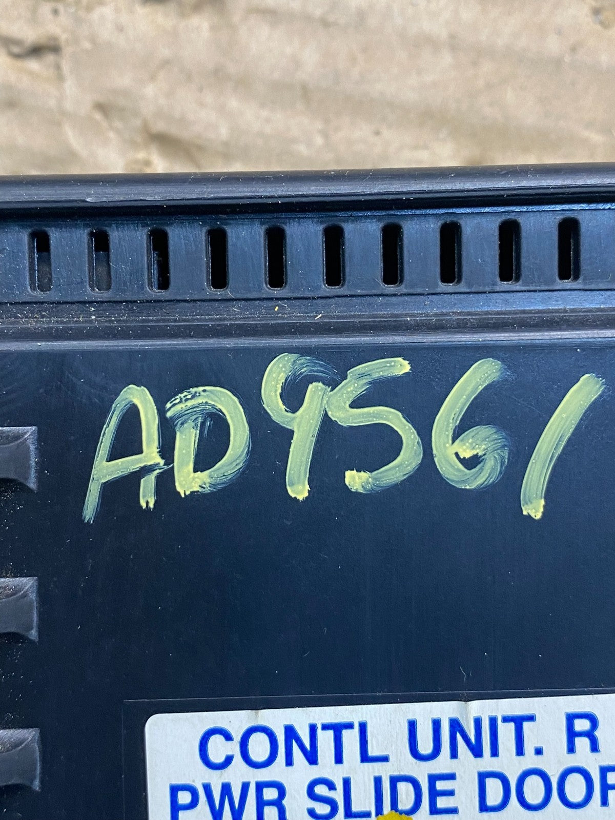 2005 - 2010 Honda Odyssey Rear Right Passenger Sliding Door Module AD9561 DG3