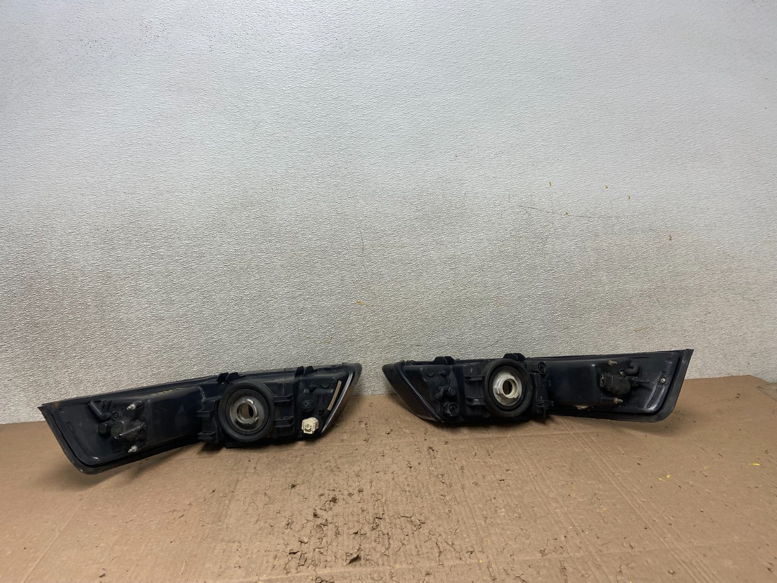 1999 to 2004 Ford Mustang Left+Right Set Side Black Headlights Y4966 DW8