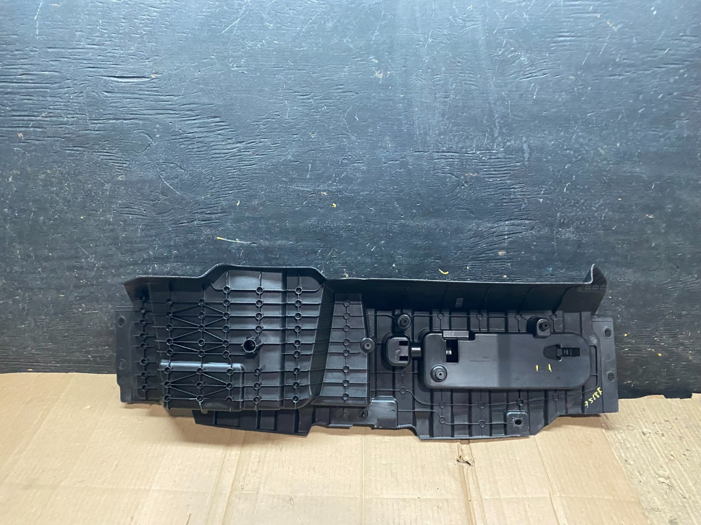 Bmw X6 Rear Trunk Luggage Range Deep With Tow Hook W4688 DG7