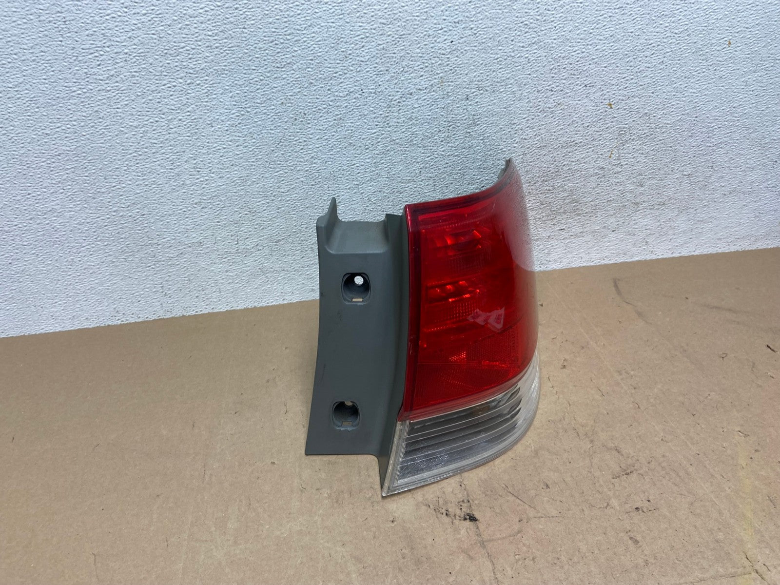 2008 2009 2010 Honda Odyssey Right Passenger Side Tail Light AE6814 LK2