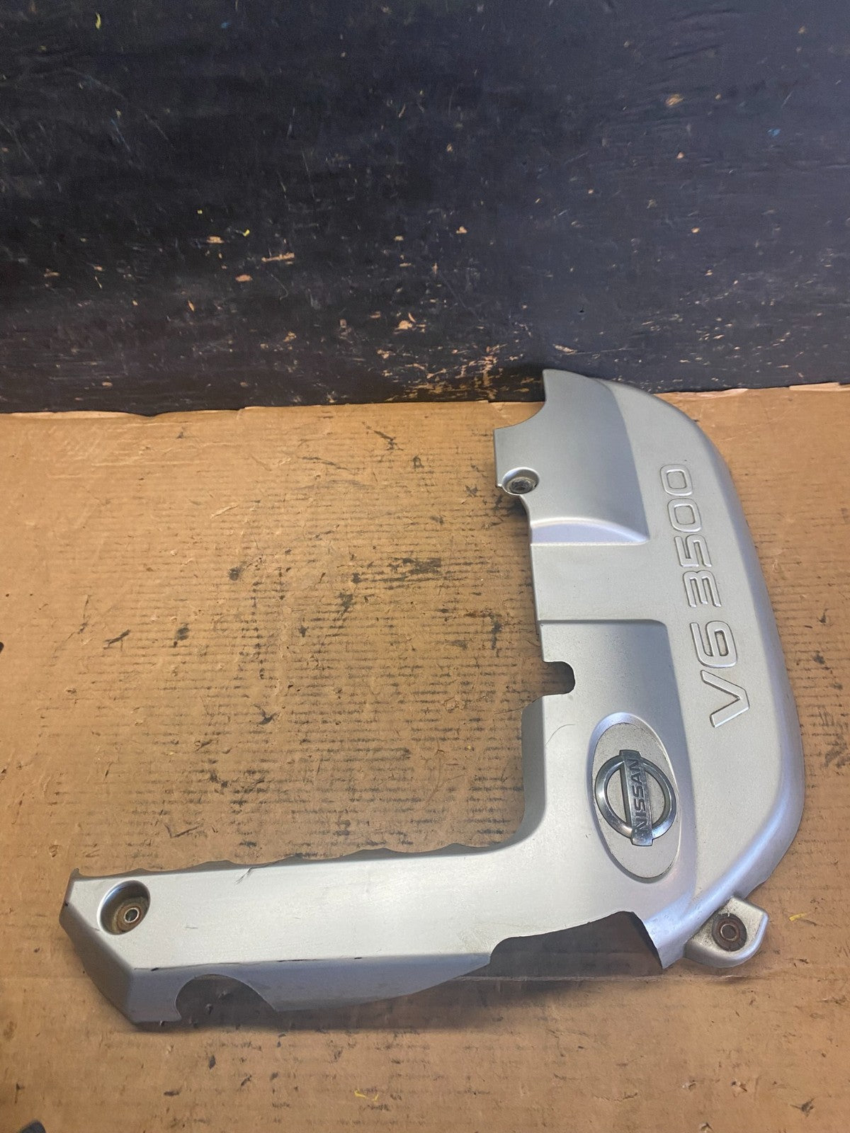2001 to 2004 Nissan Pathfinder Engine Cover Ornament S1123 DG2