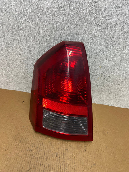 2005 - 2007 Chrysler 300 Left Driver Lh Side Tail Light AE0578 LK0