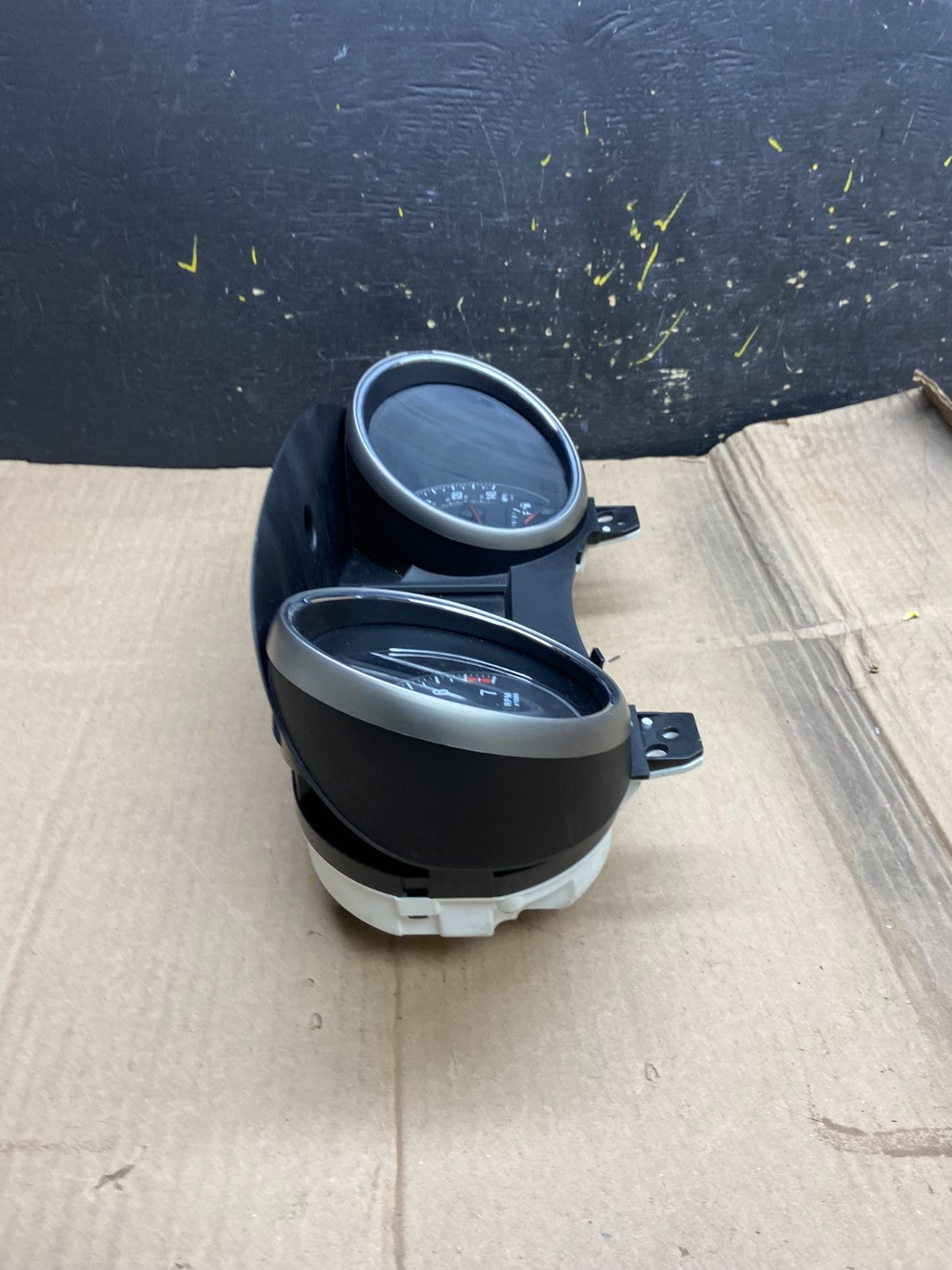 2011 Jeep Grand Cherokee 3.6L Speedometer Gauge Cluster OEM X1717 DG1