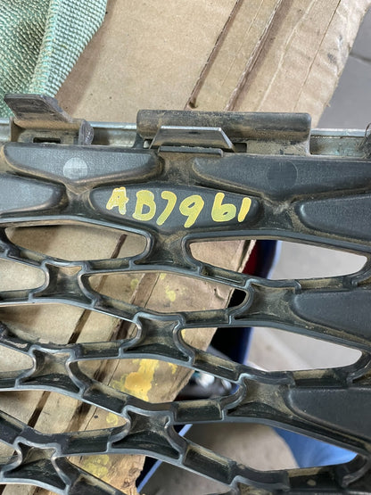 2015 to 2018 Ford Focus Front Upper Grille Grill  Oem z3334 DG5