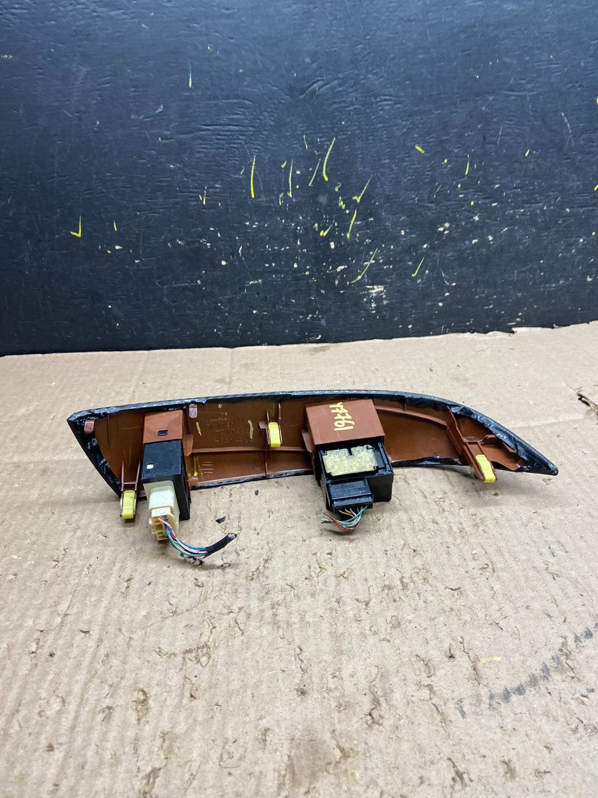 2004 to 2010 Toyota Sienna Right Side Radio Switches Bezel Trim OEM y7761 DG3