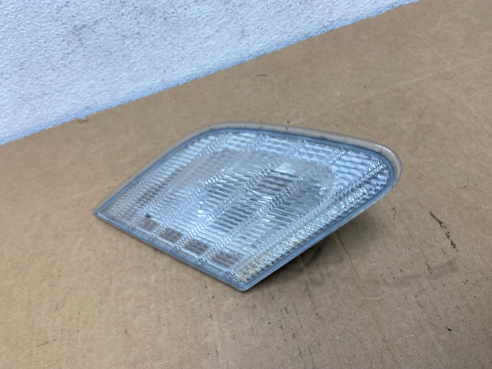 2000 2001 2002 Toyota Avalon Left Driver Lh Side Inner Tail Light AD5368 LK1