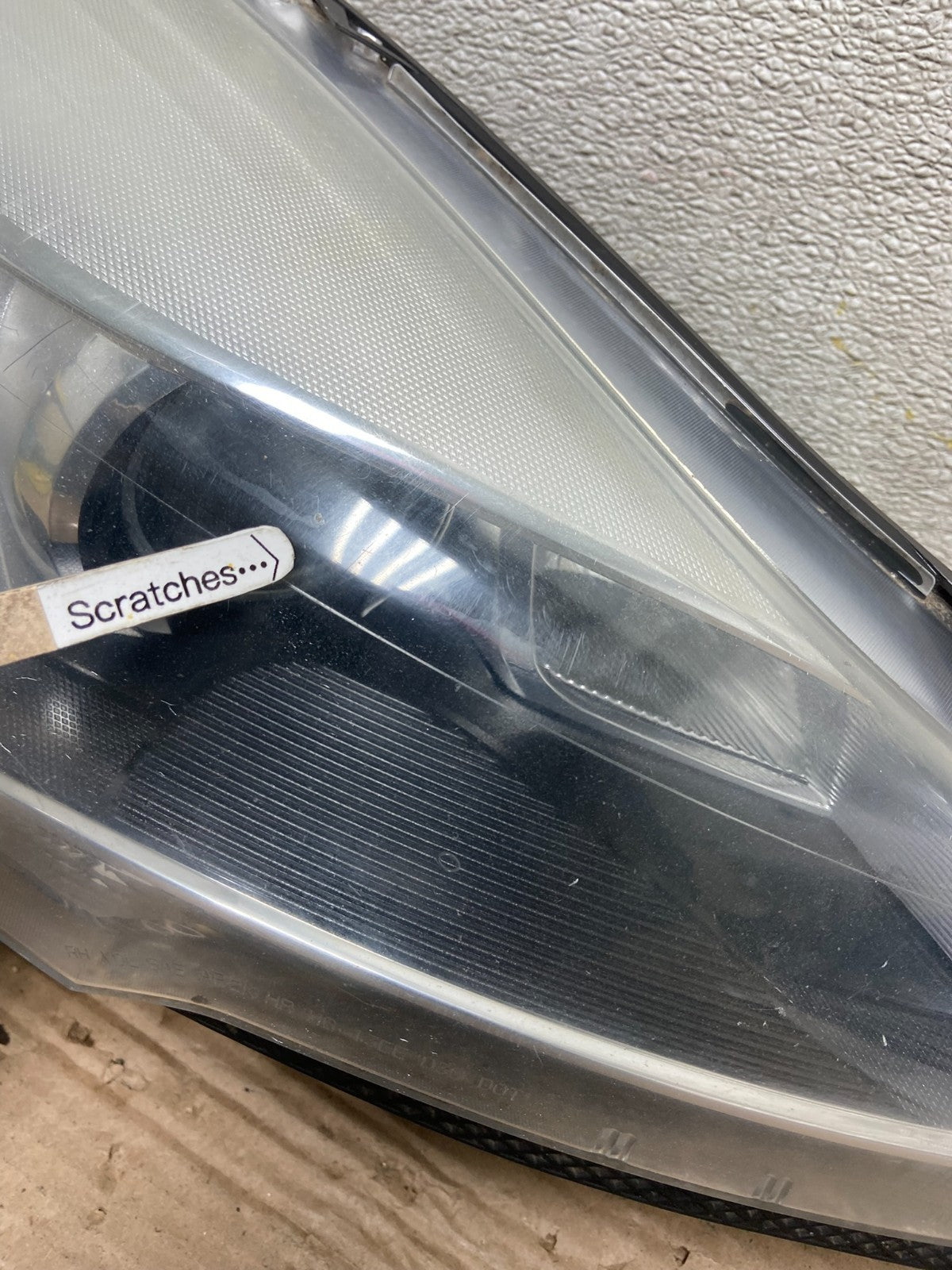 2013 - 2016 Ford Escape Headlight Right Passenger RH Side Xenon HID AB1094 DW3