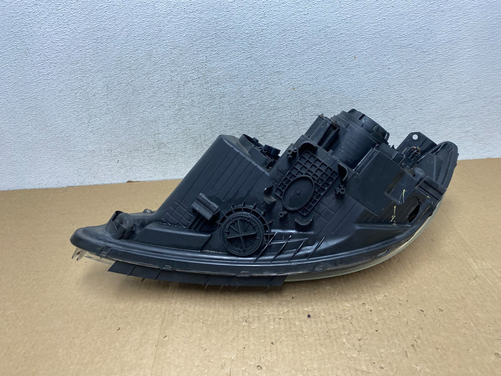 2014 to 2015 Kia Sorento Right Passenger RH Headlight Halogen AF9677 DW6