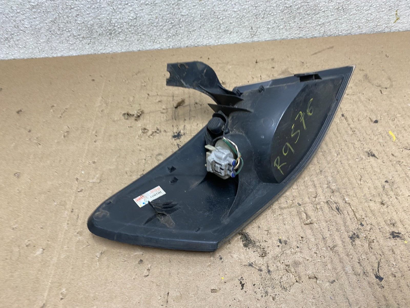 1997 1998 1999 Toyota Camry Left Driver LH Turn Signal R9576 DW7
