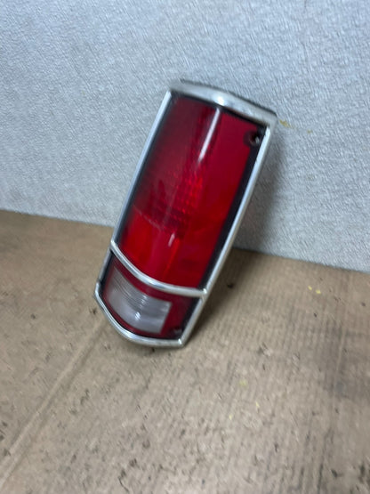 1985 to 1993 Chevrolet S10 S15 SONOMA Right Passenger Tail Light AA65601