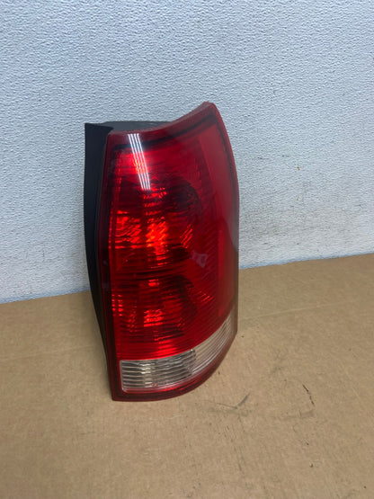 2004 to 2007 Saturn Vue Right Passenger Rh Side Tail Light AD5373 LK2