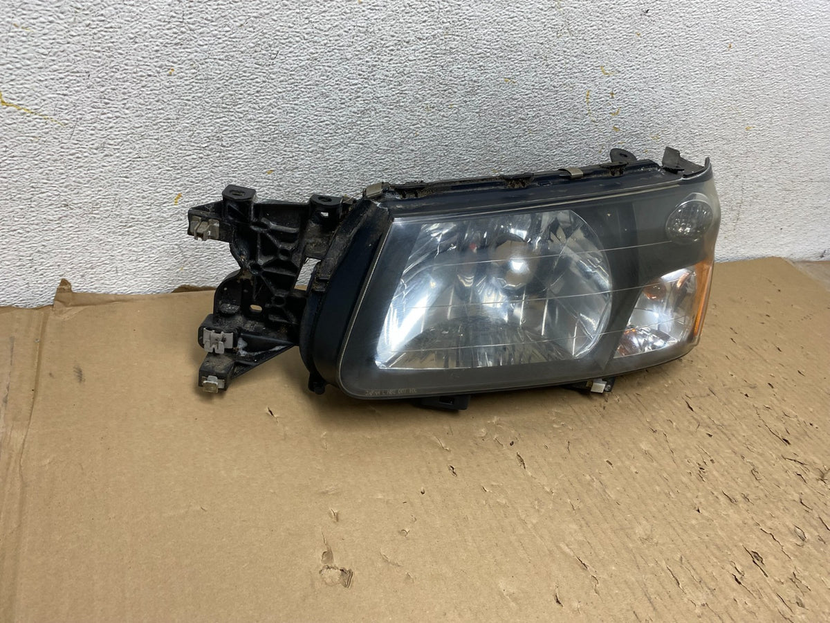 2003 - 2004 Subaru Forester Left Driver LH Headlight Halogen AH2848 DW1