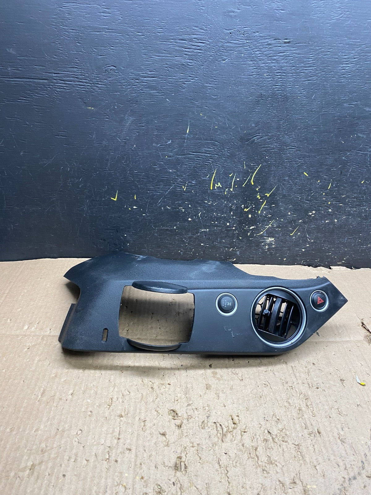 2009-2015 Honda Pilot Left Dash Vent Center Panel Bezel Hazard Button Y7975 DG0
