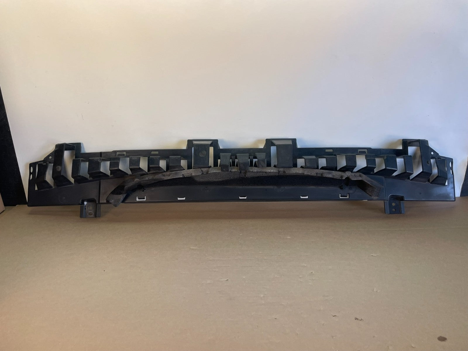 2013 to 2016 Ford Fusion Rear Bumper Bracket Impact Energy Absorber af5583 DG0