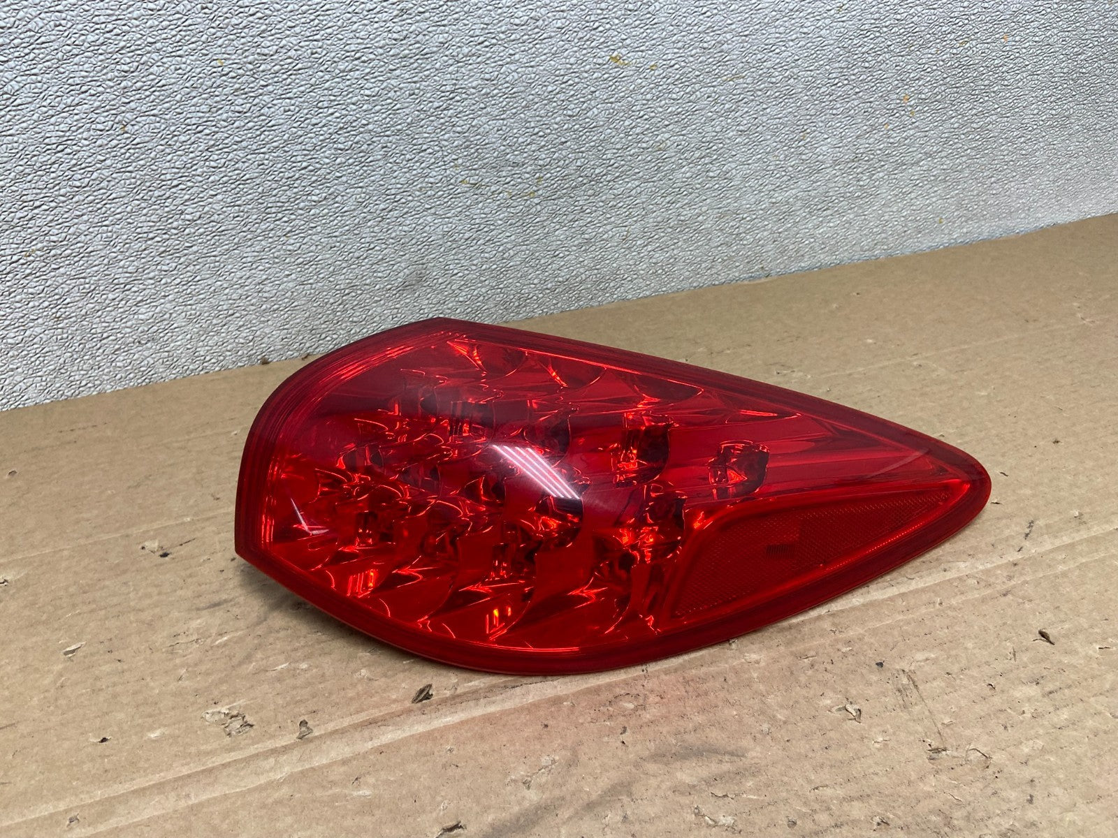 2008-2012 Infiniti Ex35 Right Passenger RH Tail Light OEM AB4762 LK0