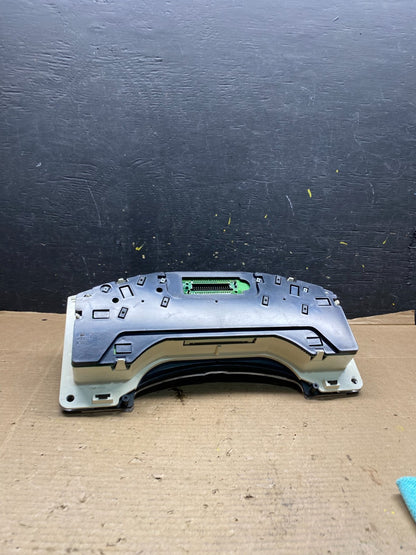 2001 to 2002 Chevrolet Express Speedometer Cluster Gauge OEM R2834 DG6