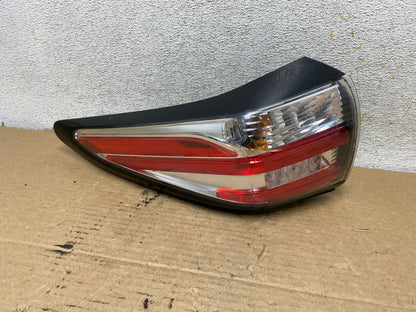 2015 to 2018 Nissan Murano Left Driver Lh Side Tail Light AH8045 LK0