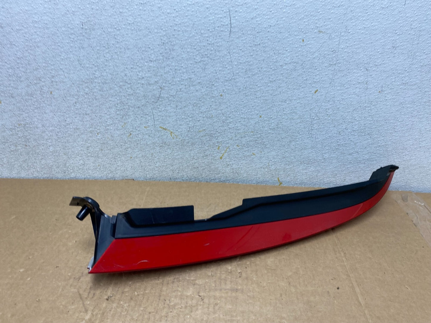 2003 to 2006 Volvo XC90 Right Passenger Side Upper Tail Light OEM O5232 DW8