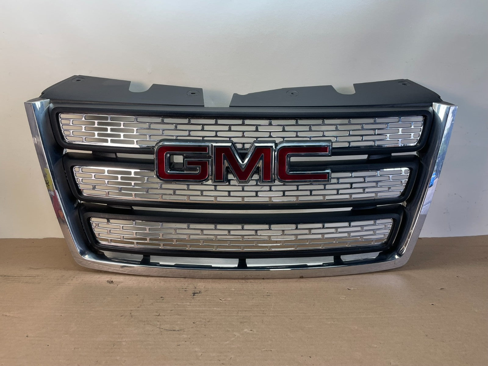 2010 to 2015 Gmc Terrain Front Upper Grill Grille AF8494 DG0