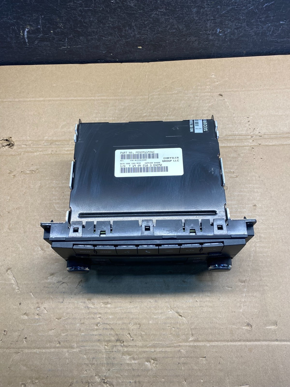 2007-2012 Chrysler Dodge Jeep Ram Radio CD MP3 AUX Receiver AD4966 DG3