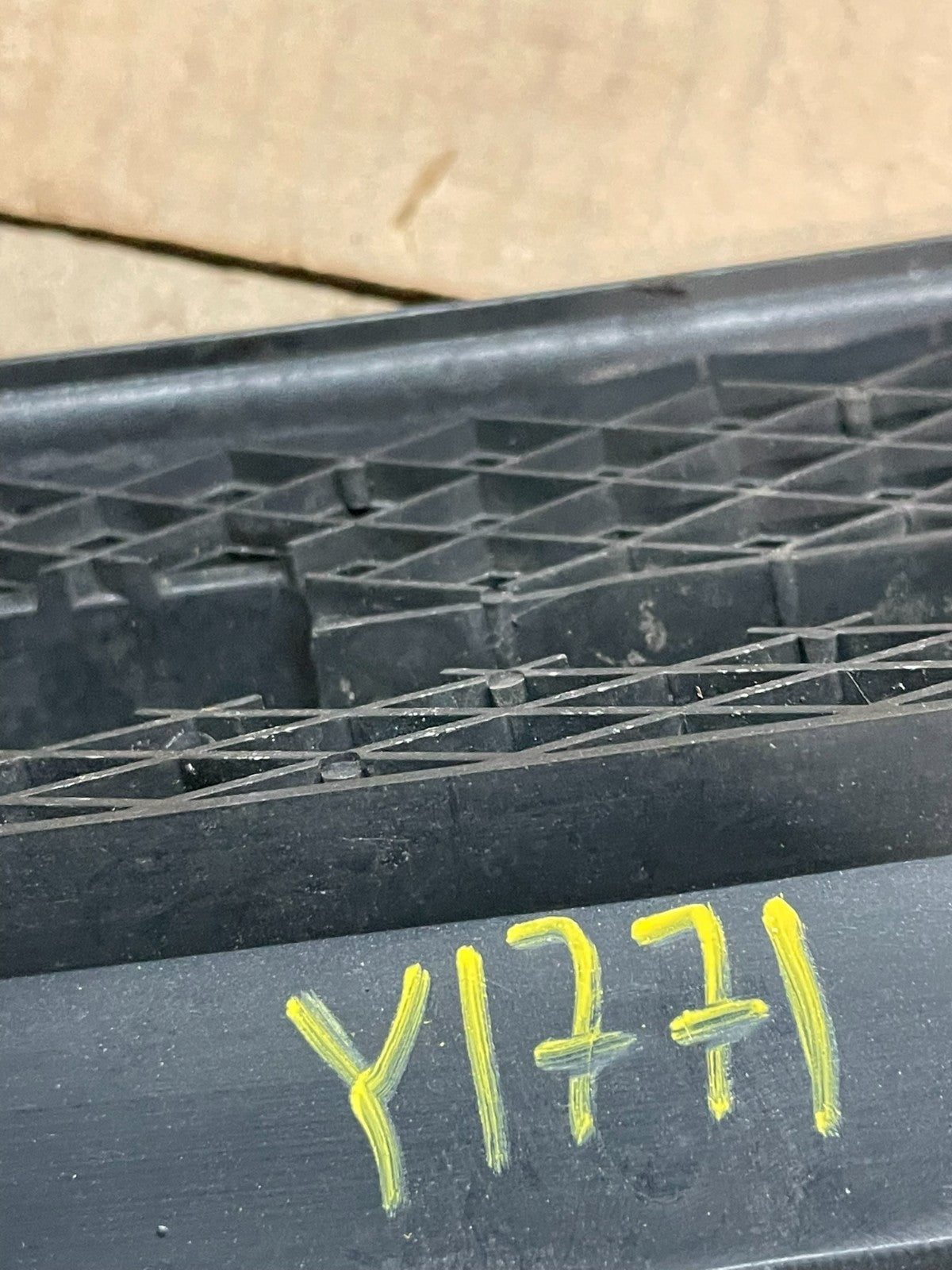 1992 to 1994 Mazda 323 Front Radiator Grill Grille Y1771 PS9