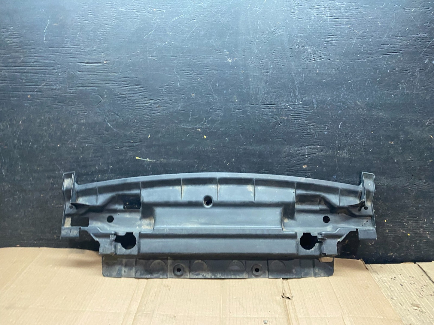 2006 - 2007 Subaru Tribeca Lower Center Engine Cover Trim Oem W4687 DG0