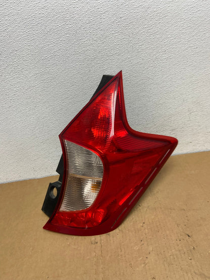 2014 - 2019 Nissan Versa Note Hatchback Right Passenger Tail Light AC8481 LK0
