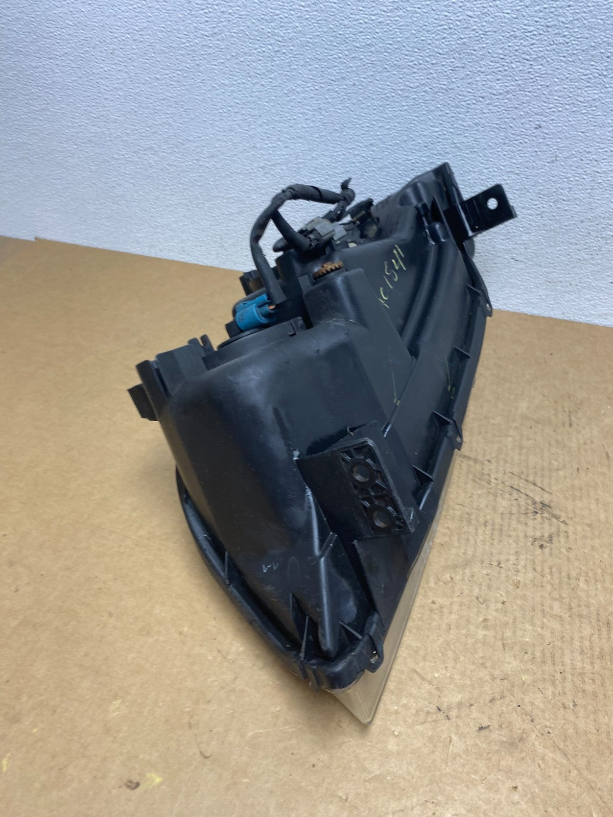 2004 2005 2006 Acura MDX Right Passenger RH Headlight Halogen AC1841 DW7